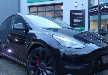 Tesla Model Y 56.212 km 36.800 &euro; Berlin 13156