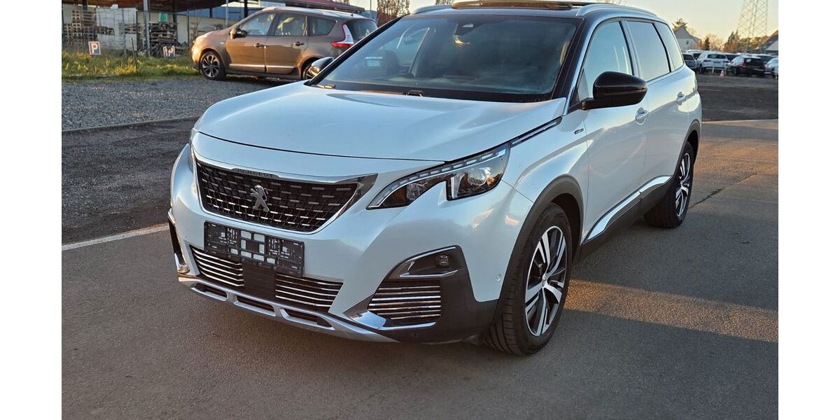 Peugeot 5008 216.000 km 11.900 &euro; Blankenfelde-Mahlow 15831