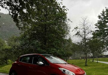 Peugeot 208 52.934 km 10.400 &euro; Berlin 12109