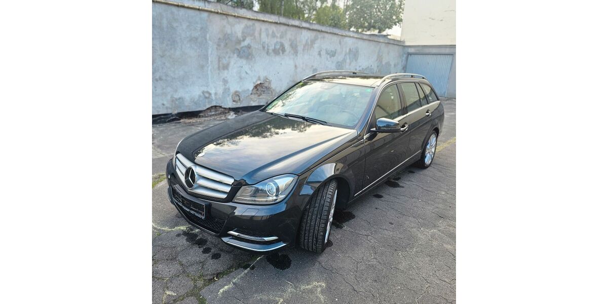 Mercedes-Benz C 300 161.200 km 13.900 &euro; Berlin 12355