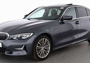BMW 330 92.384 km 24.880 &euro; Berlin 12103