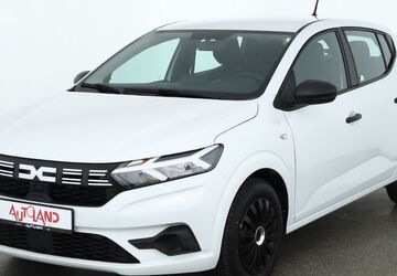 Dacia Sandero 19.987 km 14.990 &euro; Berlin 12683