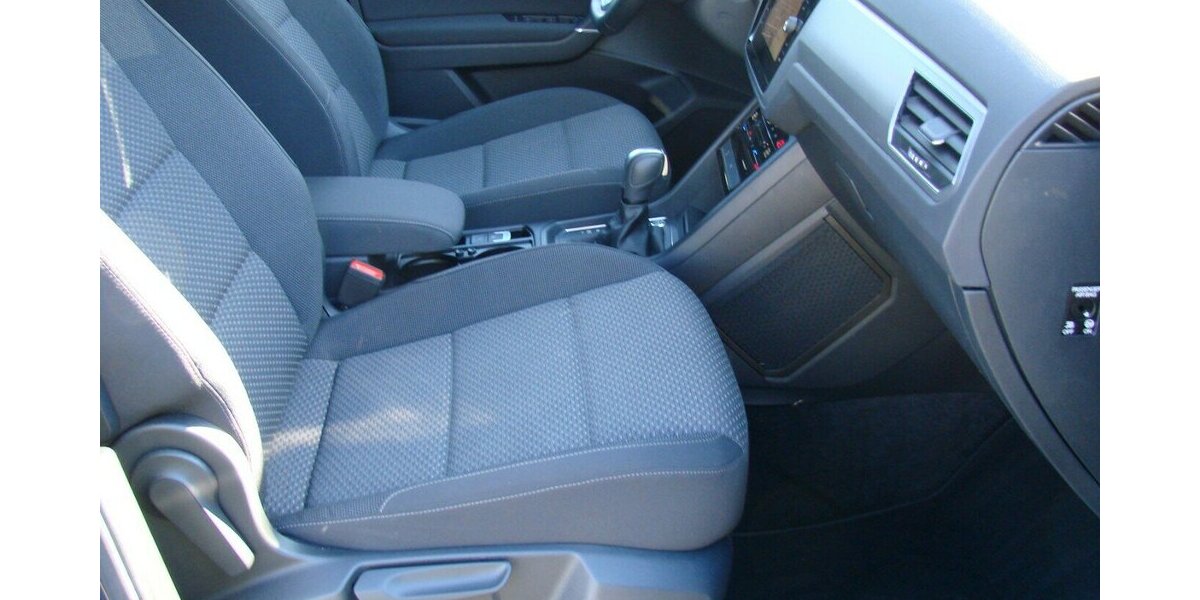 VW Touran 1.5TSI Comfortline 7-Sitzer ACC Standheizun 18.601 km 31.480 &euro; Falkensee 14612