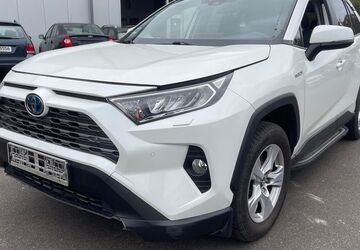 Toyota RAV 4 104.834 km 17.900 &euro; Berlin 13581