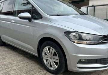 VW Touran 149.000 km 13.900 &euro; Berlin 13403