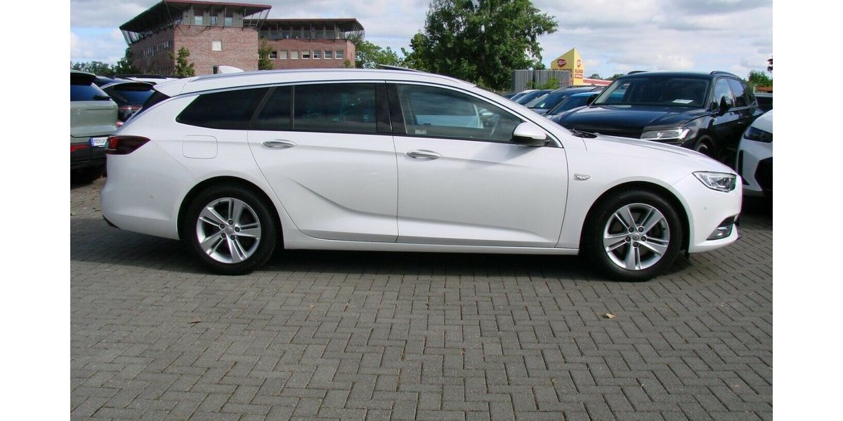 Opel Insignia Sports Tourer Innovation LED IntelliLux A 116.523 km 12.980 &euro; Falkensee 14612