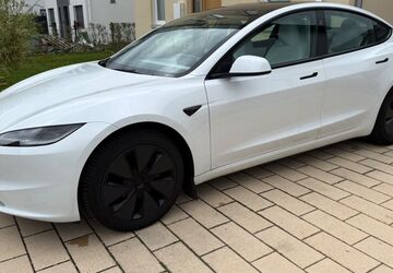 Tesla Model 3 36.100 km 33.400 &euro; Ludwigsfelde 14974