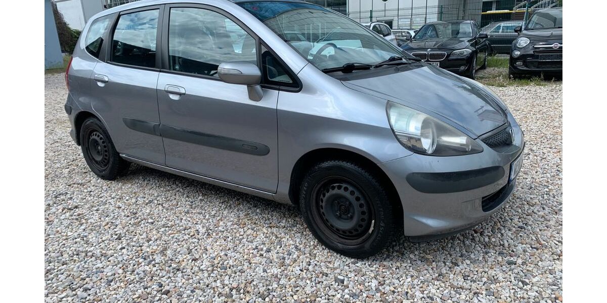 Honda Jazz 101.836 km 2.450 &euro; Berlin-Spandau 13597