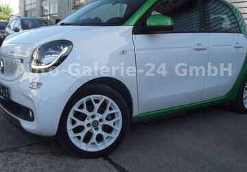 Smart ForFour 23.000 km 8.899 &euro; Berlin 12277