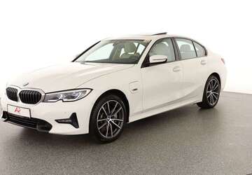 BMW 330 77.767 km 27.880 &euro; Berlin 12103