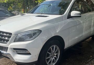 Mercedes-Benz ML 350 260.000 km 15.999 &euro; BERLIN 13409