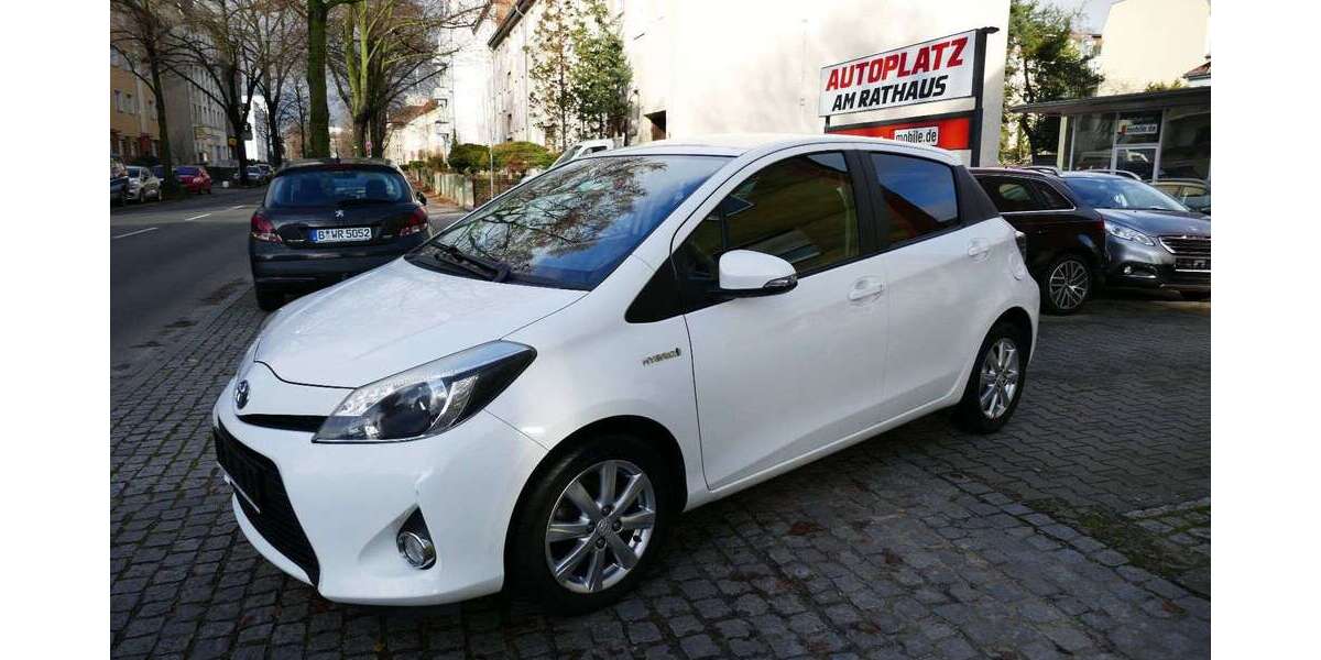 Toyota Yaris 108.000 km 9.950 &euro; Berlin 12105