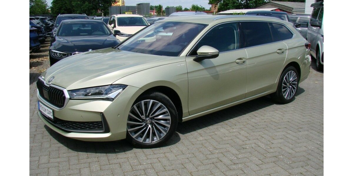 Skoda Superb 2.0TDi 4x4 L&K ACC SHZ LED AHK 360º HUD Can 25.989 km 41.980 &euro; Falkensee 14612