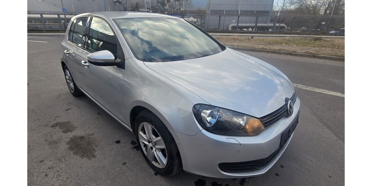 VW Golf 167.000 km 3.900 &euro; Berlin 13599