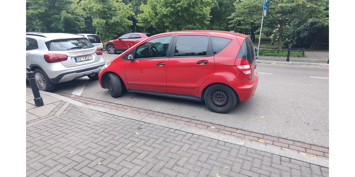 Mercedes-Benz A 150 140.000 km 2.500 &euro; Berlin 10178