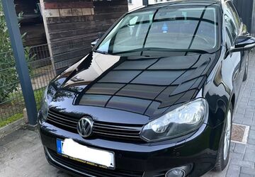 VW Golf 141.800 km 5.900 &euro; Berlin 13127