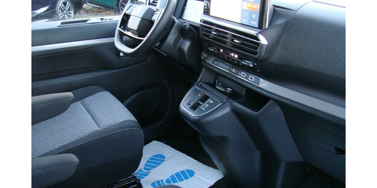 Citroen Spacetourer 180 Plus M, AHK LED Kamera180º 8 Sitze 5.882 km 37.980 &euro; Falkensee 14612