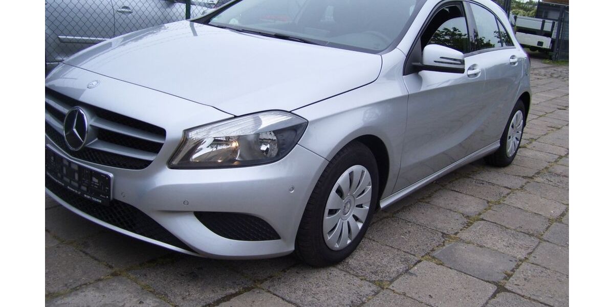 Mercedes-Benz A 180 177.000 km 8.900 &euro; Berlin 12277