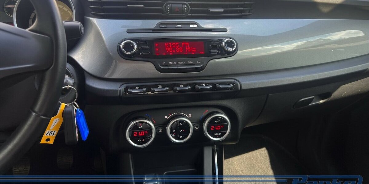 Alfa Romeo Giulietta 1.4 TB 16V Turismo*PDC*2Hand*LED*Tempo 125.000 km 6.480 &euro; Berlin 13187