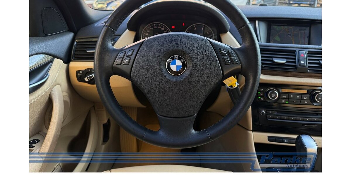 BMW X1 18 i sDrive Aut.*NAV*SHZ*Leder*USB*AC* 100.000 km 10.490 &euro; Berlin 13187