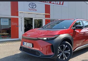 Toyota bZ4X 2.550 km 33.995 &euro; Berlin 13403