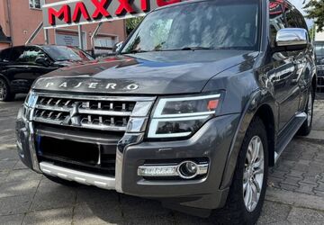 Mitsubishi Pajero 166.110 km 28.900 &euro; Berlin 12351