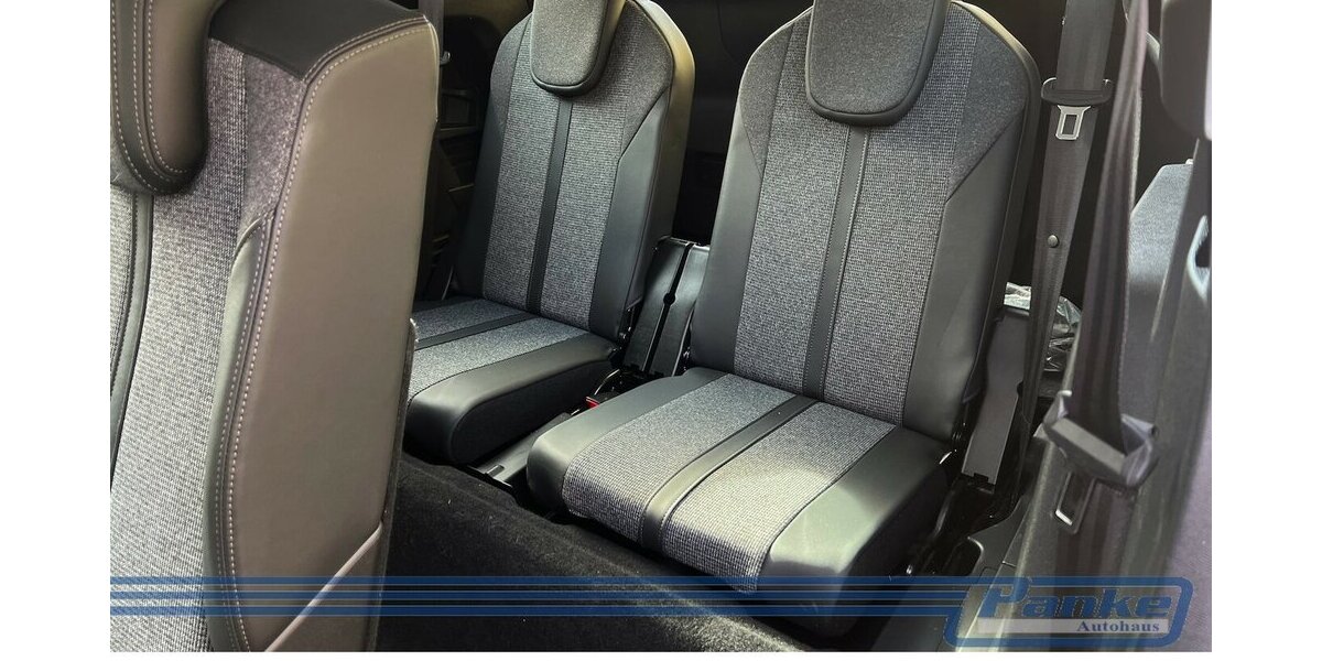 Peugeot 5008 Allure*F+R-Cam*7-Sitz*digital*SHZ*Navi* 157.316 km 13.990 &euro; Berlin 13187