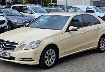Mercedes-Benz E 200 295.000 km 4.890 &euro; Berlin 12247
