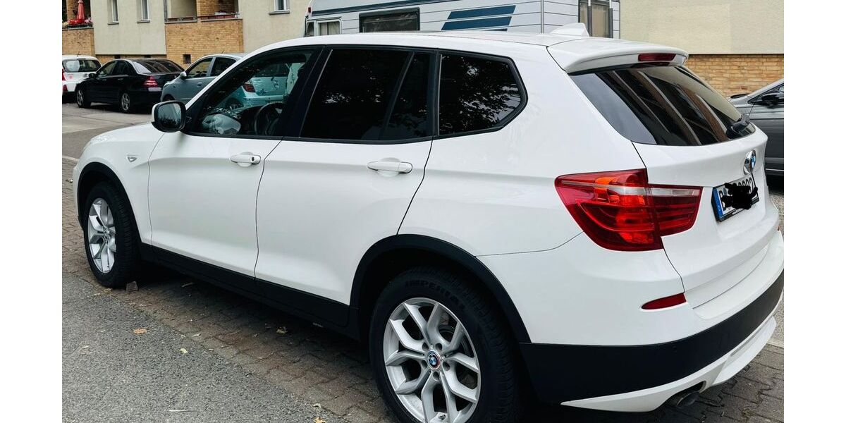 BMW X3 223.000 km 10.900 &euro; Berlin 13599