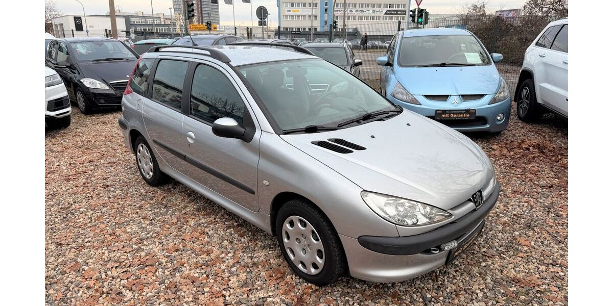 Peugeot 206 116.373 km 2.700 &euro; Potsdam 14480