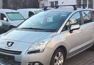 Peugeot 5008 143.400 km 4.900 &euro; Berlin 13409