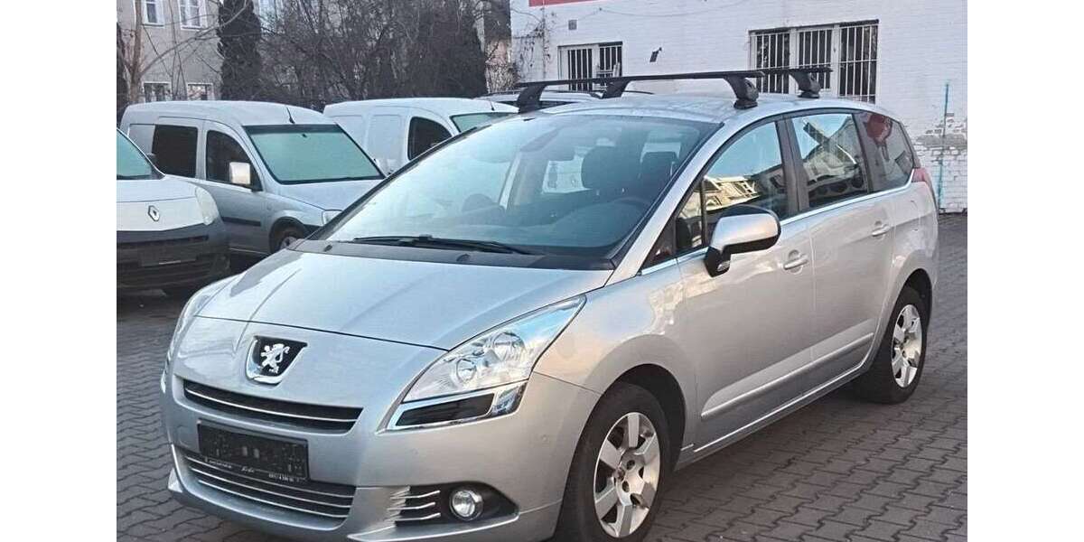 Peugeot 5008 143.400 km 4.900 &euro; Berlin 13409