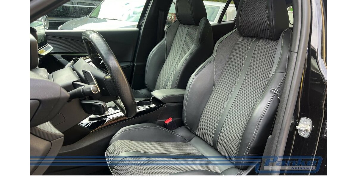 Peugeot 2008 GT 155 EAT8*Pano*LED*360°*TotWinkel*NAV* 36.726 km 18.990 &euro; Berlin 13187