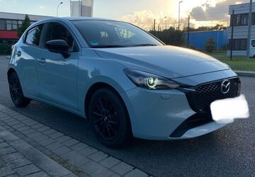 Mazda 2 31.061 km 16.990 &euro; Berlin 14169