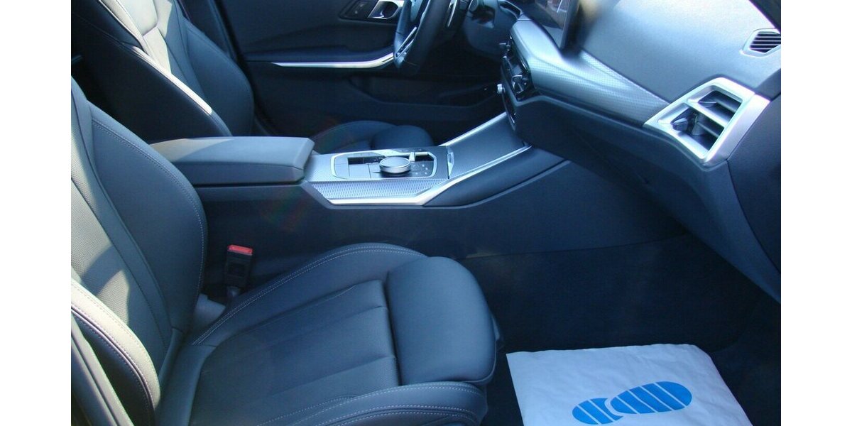 BMW 330e Touring LCI M SportPro HUD HiFi AHK 360º 15.130 km 42.980 &euro; Falkensee 14612