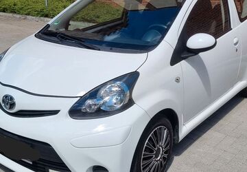 Toyota Aygo (X) 139.850 km 5.700 &euro; Berlin 12489