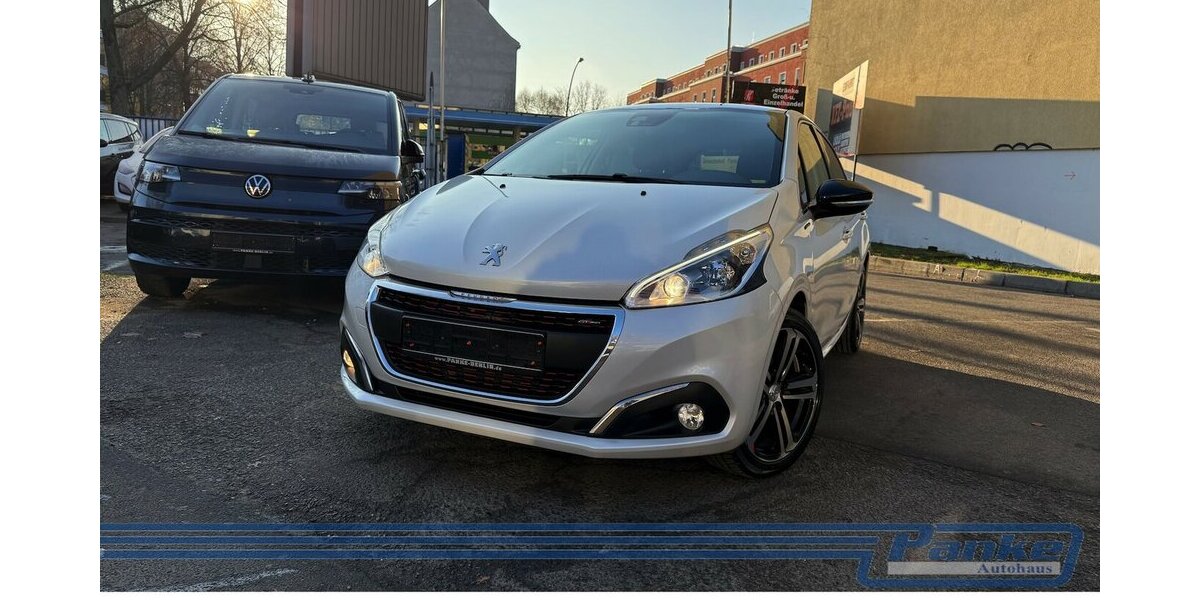 Peugeot 208 Allure*GT-Line*Pano*U-Connect*SHZ*R-Cam* 156.392 km 7.850 &euro; Berlin 13187