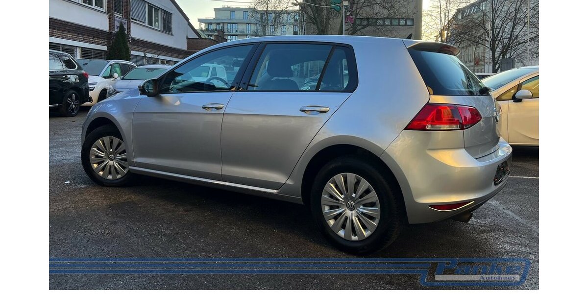 VW Golf VII BMT*Navi*Tempo*SHZ*Tel.*Touch* 120.529 km 9.990 &euro; Berlin 13187