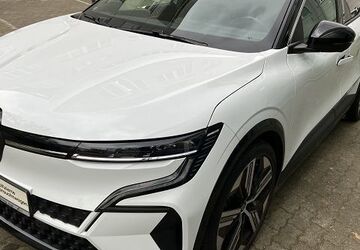 Renault Megane E-TECH 25.932 km 26.988 &euro; Hennigsdorf 16761