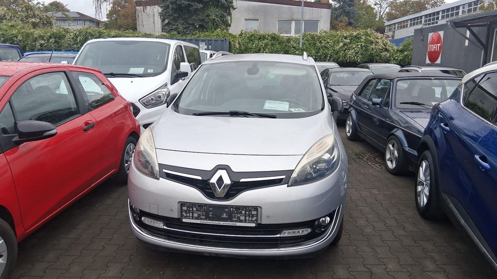 Renault Scenic 126.387 km 6.498 &euro; Berlin 12057