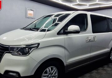 Hyundai H-1 Starex 197.000 km 13.999 &euro; Berlin 12305