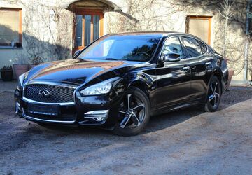 INFINITI Q70 212.000 km 12.500 &euro; Berlin 10317