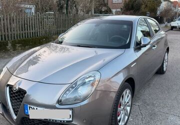 Alfa Romeo Giulietta 71.198 km 13.300 &euro; Berlin 14165