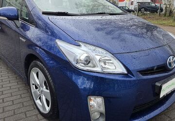 Toyota Prius 74.304 km 9.400 &euro; Berlin 13053