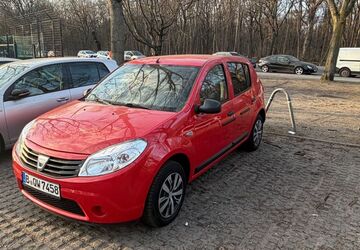 Dacia Sandero 48.400 km 2.950 &euro; Berlin 13627