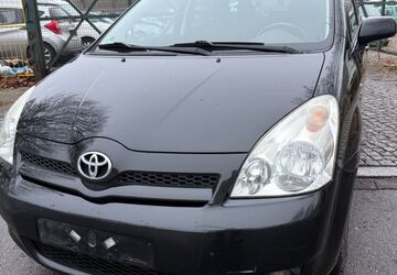 Toyota Corolla Verso 109.000 km 3.400 &euro; Berlin 12109