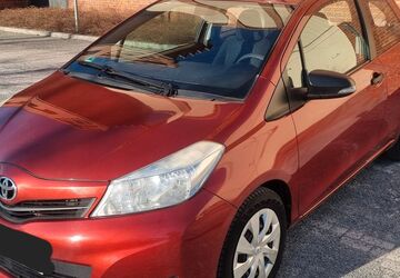 Toyota Yaris 199.300 km 3.990 &euro; Berlin 12489