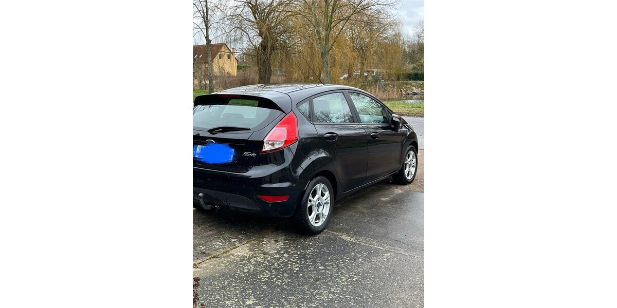 Ford Fiesta 104.950 km 5.200 &euro; Berlin 10178