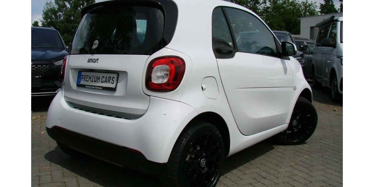 Smart ForTwo Prime Pano Leder Tempomat Cool & Media-Pake 85.132 km 11.980 &euro; Falkensee 14612