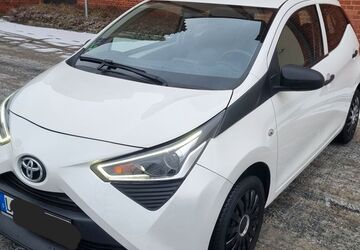 Toyota Aygo (X) 81.650 km 8.800 &euro; Berlin 12489